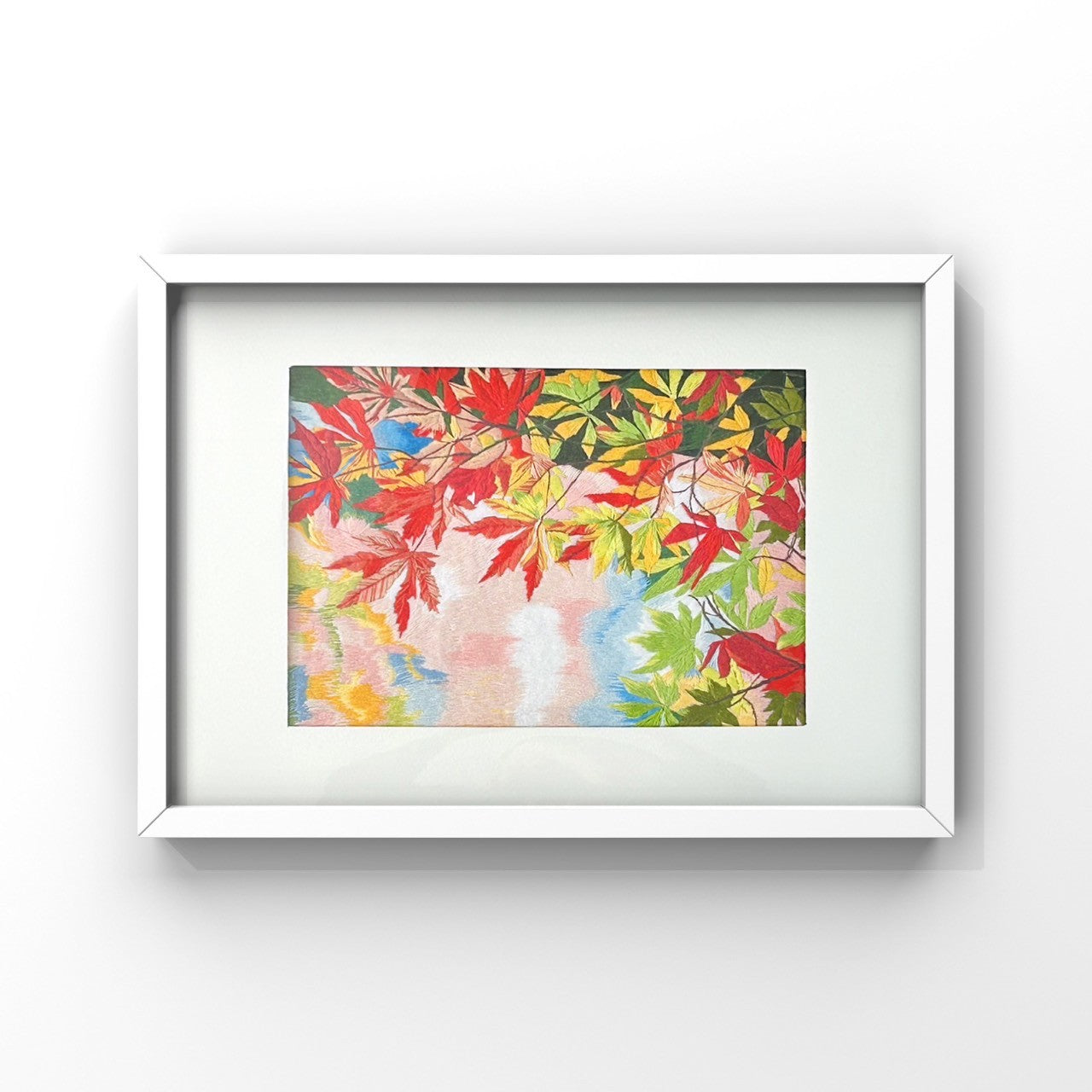 紅葉 | Autumn Leaves (Hand Embroidery Art) – 花桃のアトリエ